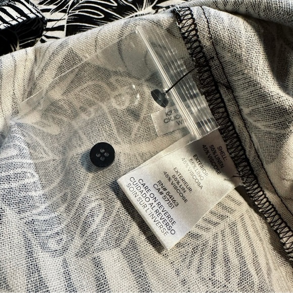 NWT Calvin Klein Black & White Tropical Leaf Print Linen Blend Button Up Size S - Picture 4 of 11